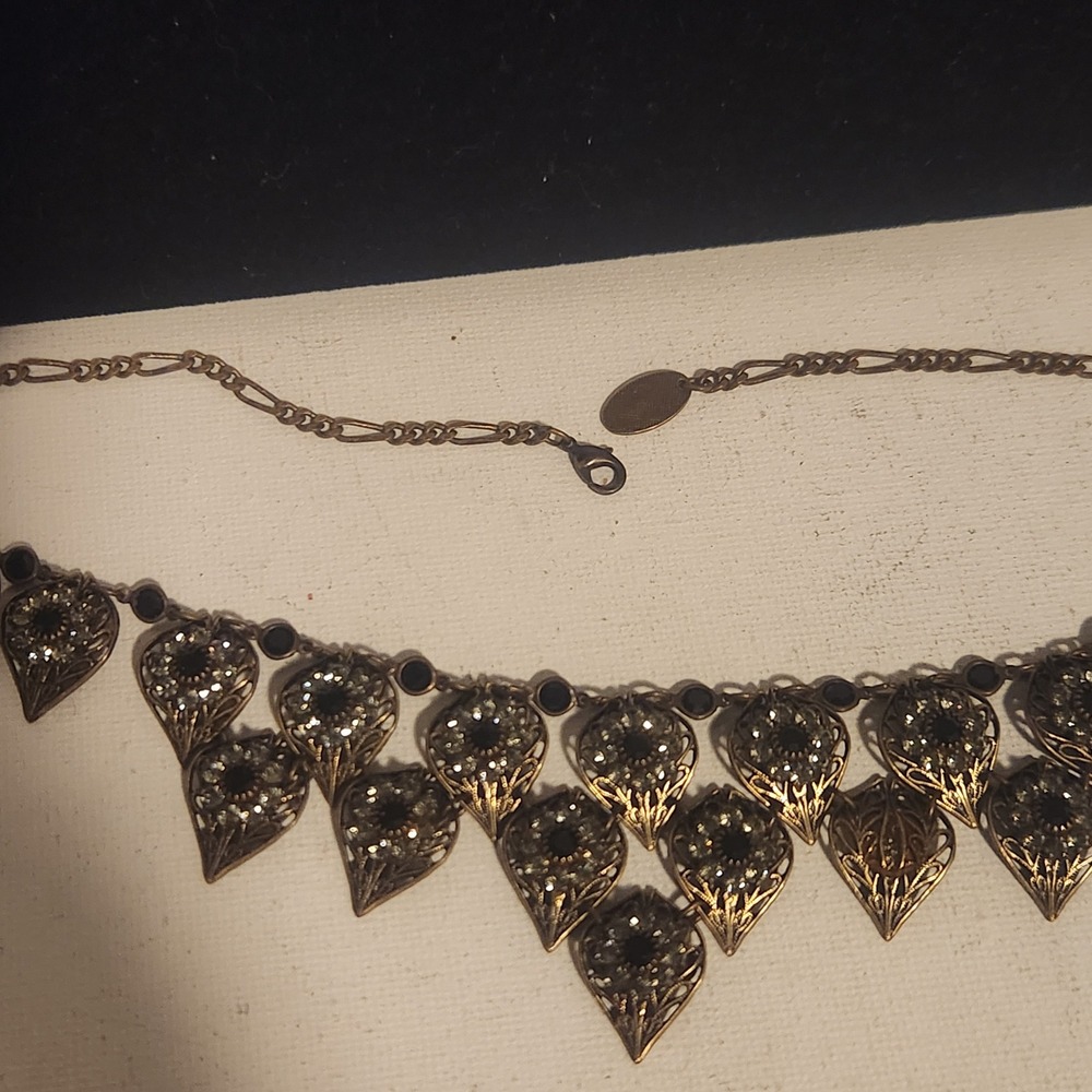 Vintage Style Antique Gold Tone Filigree Bib Necklace Black Rhinestone Statement - Picture 11 of 16